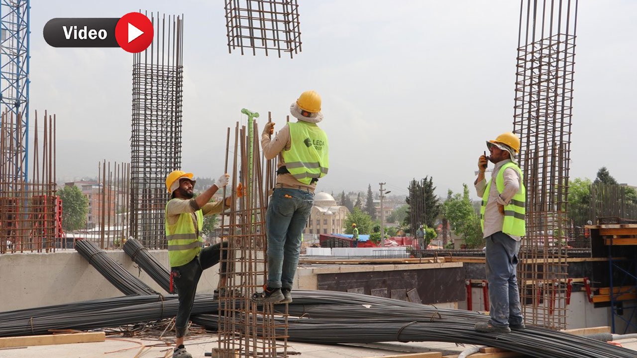 Kahramanmaraş'ta inşaat işçileri 1 Mayıs'ı çalışarak geçiriyor