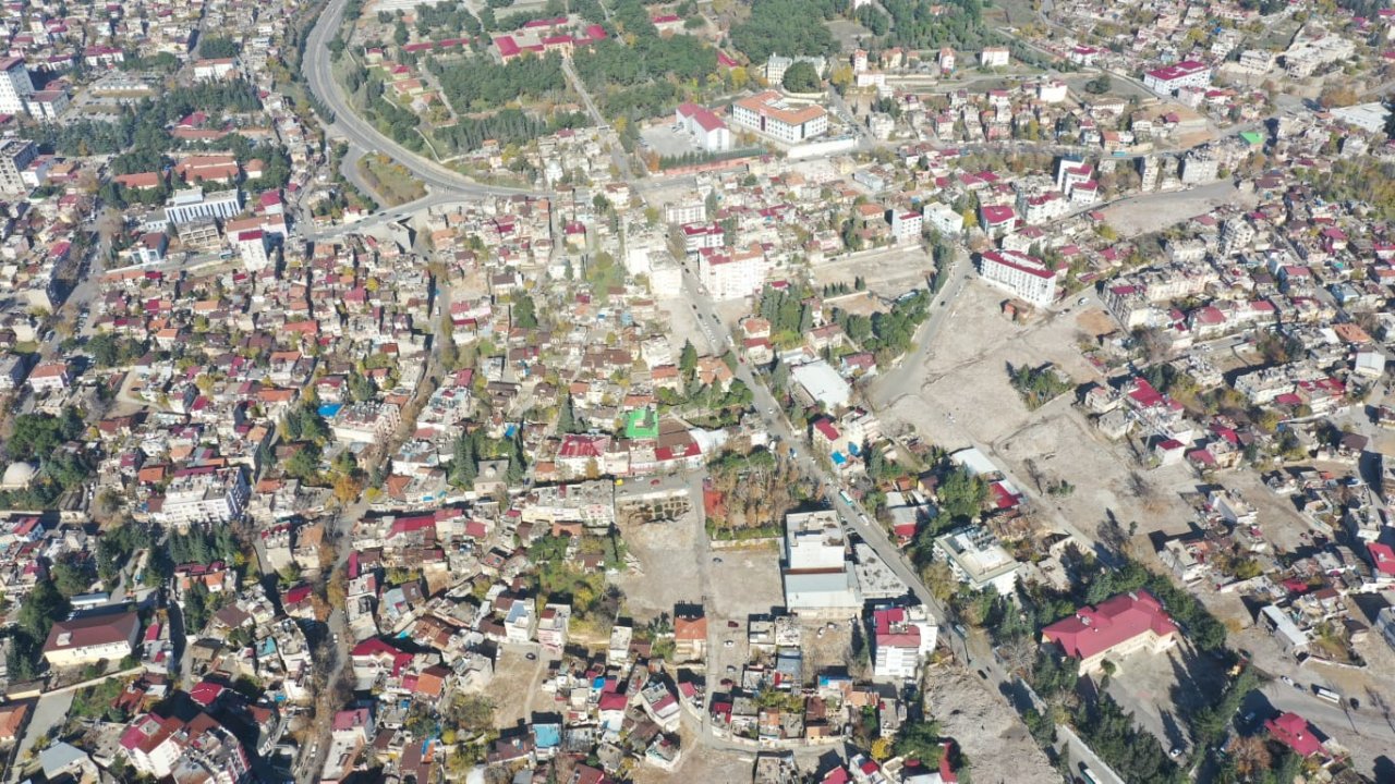Kahramanmaraş’ın o ilçesinde 20 orta hasarlı yapıya güçlendirme ruhsatı!
