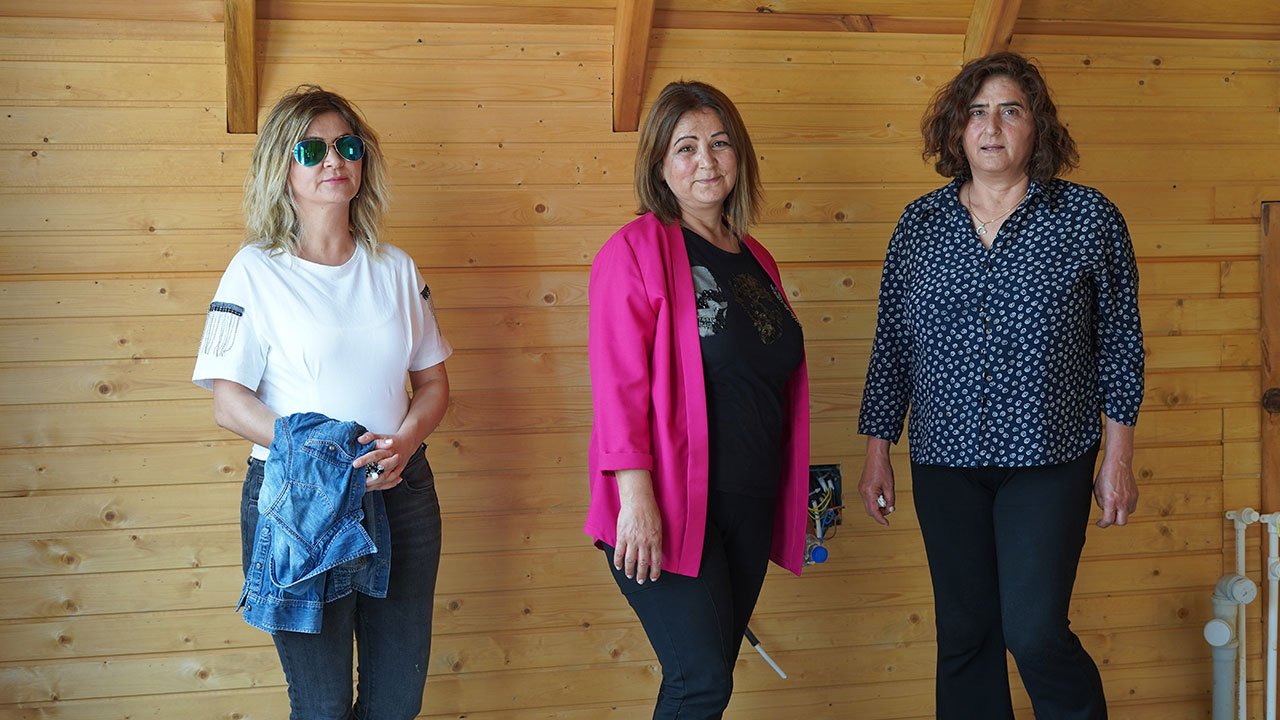 Kahramanmaraş'ta 3 kız kardeş aldıkları destekle tatil köyü kurdu