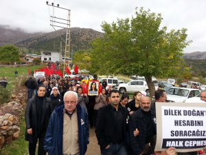 Dilek Doğan'ın tabutunu kadınlar taşıdı!