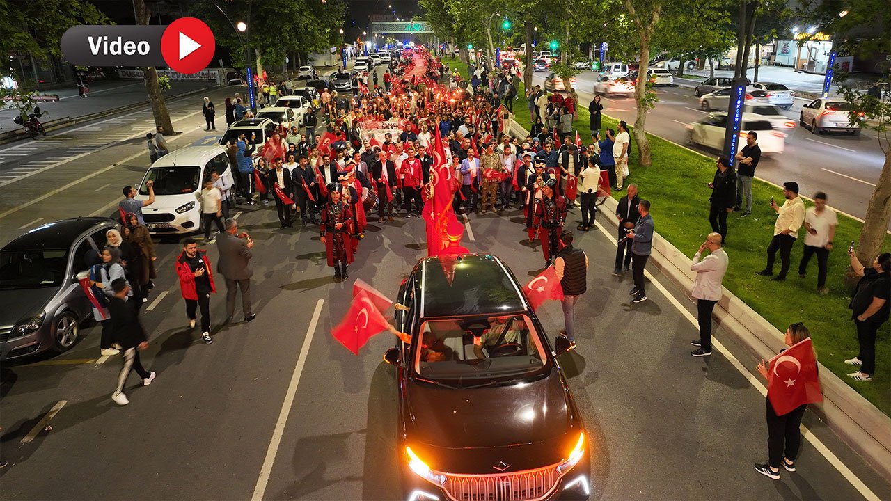 Kahramanmaraş’ta 19 Mayıs coşkusu: Fener alayı ile görkemli kutlama