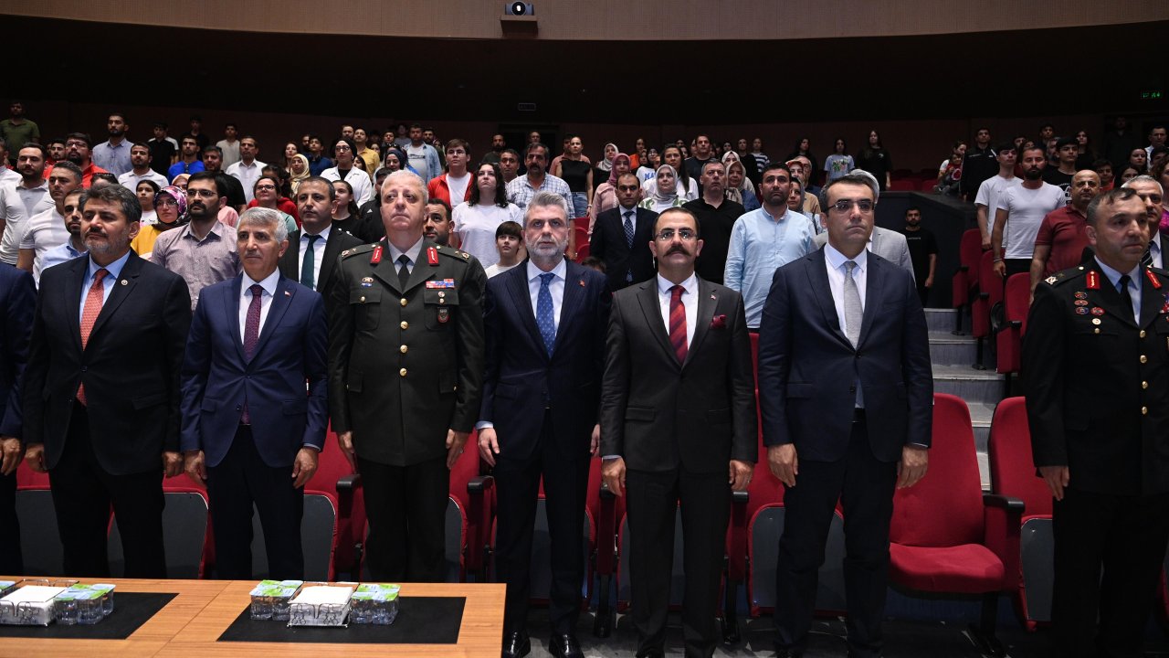 Fırat Görgel: Atatürk’ü Anma, Gençlik ve Spor Bayramı’mız kutlu olsun