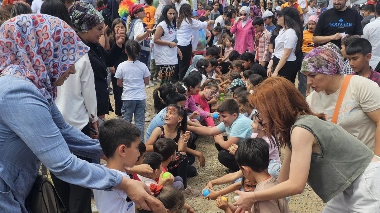 Kahramanmaraş'ta çocuklar için düzenlenen unutulmaz uçurtma şenliği