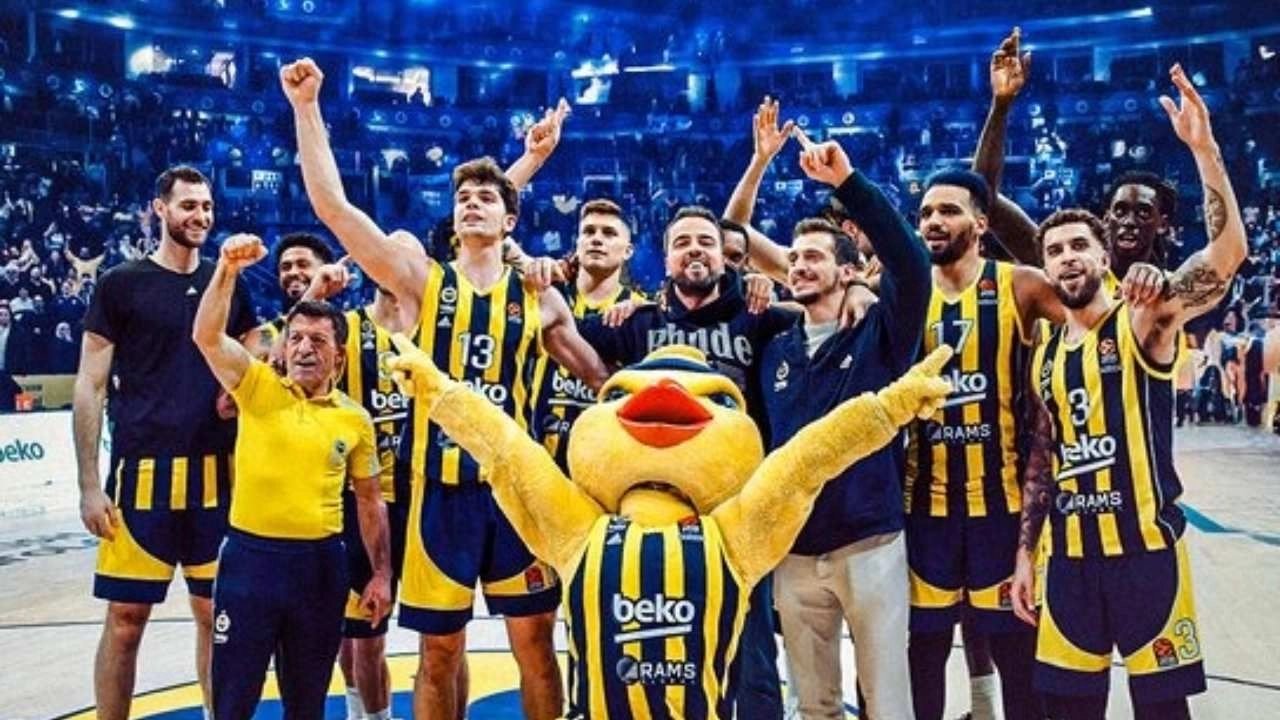 Final Four maçı Kahramanmaraş’ta dev ekranlarda canlı yayında