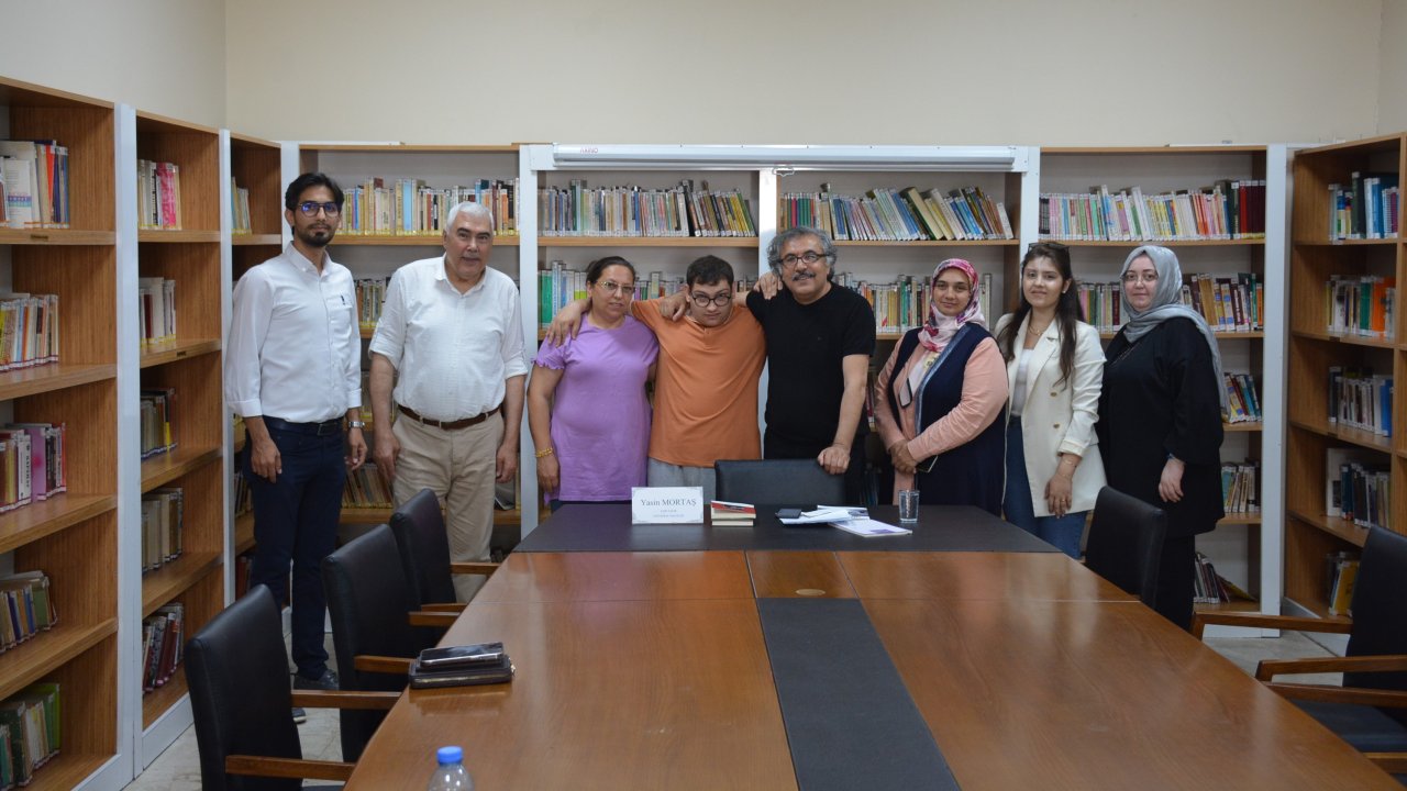 Şair Mortaş, Kahramanmaraş'ta şiirin Türk Edebiyatı’ndaki yerini ele aldı