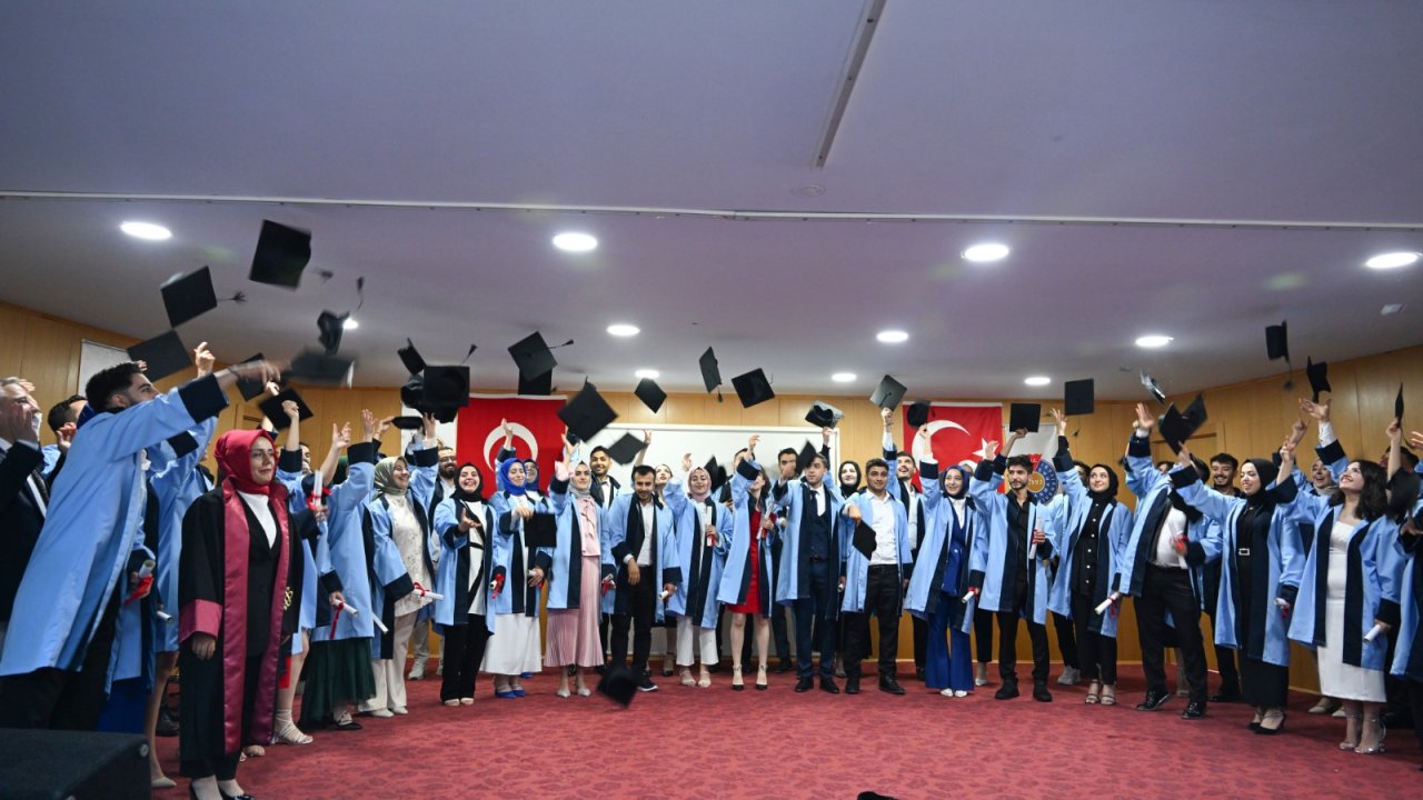 Kahramanmaraş Sütçü İmam Üniversitesi'nde mezuniyet coşkusu