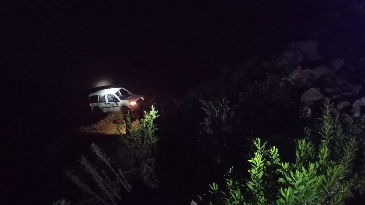 Kahramanmaraş’ta feci kaza: Hafif ticari araç uçuruma yuvarlandı