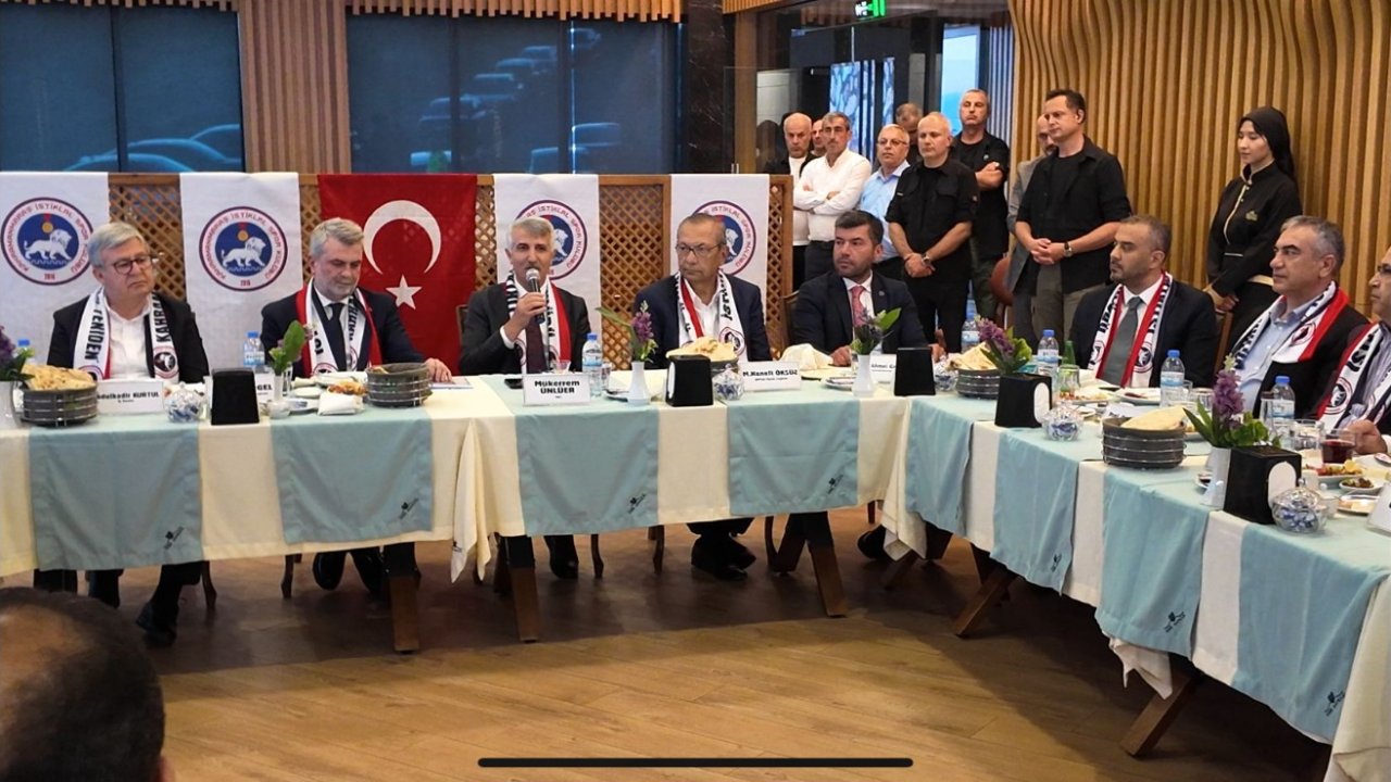 Kahramanmaraş'ta futbol rüzgarı esiyor: İstiklalspor için lansman gecesi yapıldı
