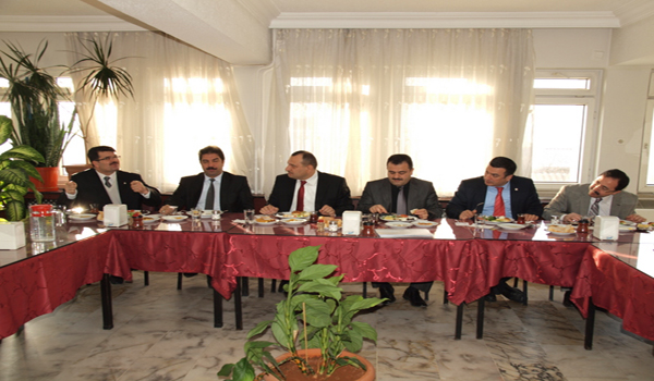 SAĞLIK YÖNETİCİLERİ İL KOORDİNASYON TOPLANTISINDA BİR ARAYA GELDİ