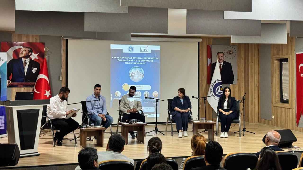 Kahramanmaraş'ta İSTİKLAL’İZ İş Zirvesi'nde iş dünyası ve öğrenciler bir araya geldi
