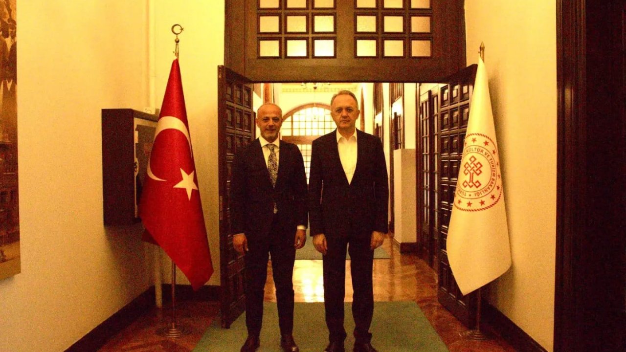 Başkan Kıraç'tan Afşin'e bölgenin en büyük kütüphane müjdesi!