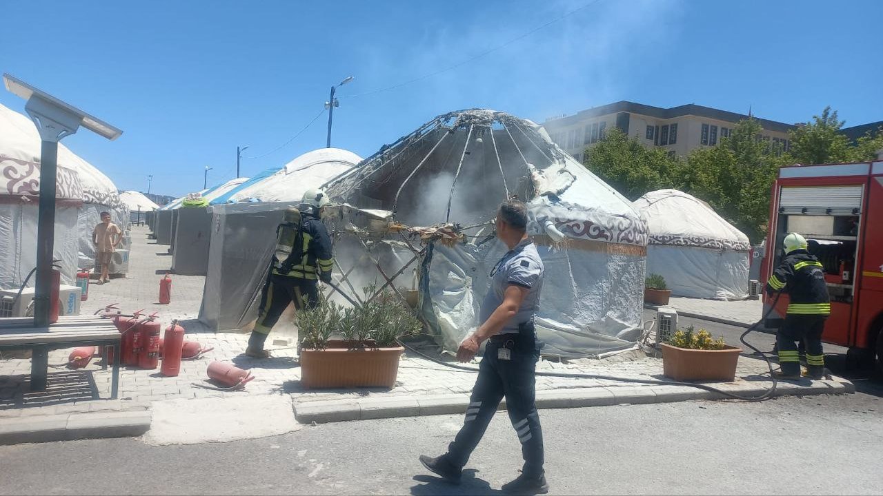 Kahramanmaraş’ta çadır yangını korkuttu