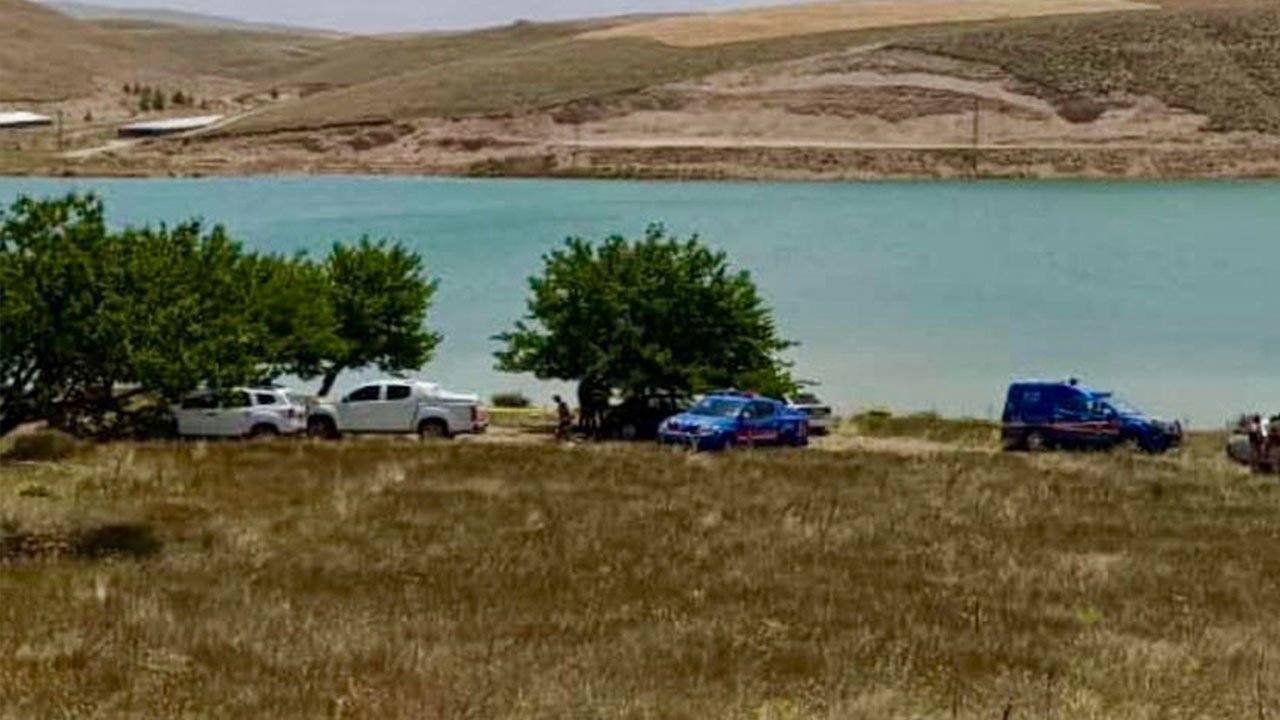 Kahramanmaraş otomobil sulama göletine düştü