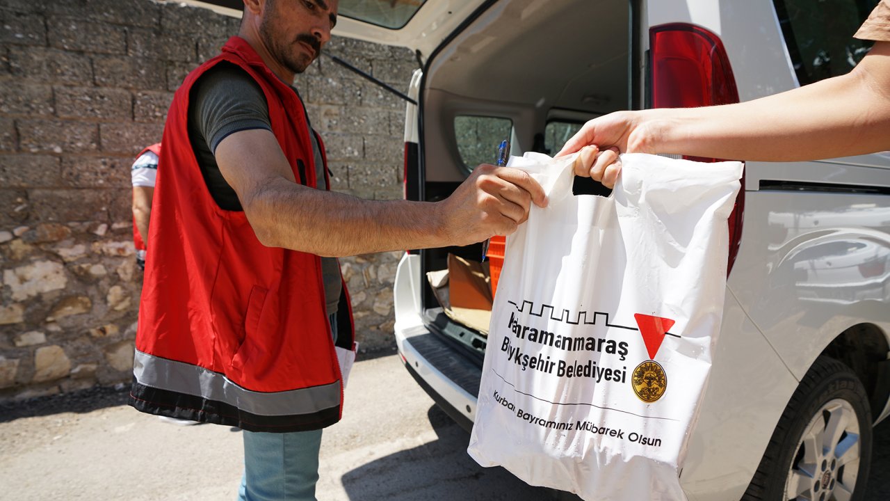 Kahramanmaraş’ta Belediye Kurban Bayramı'nda ihtiyaç sahiplerini yalnız bırakmadı
