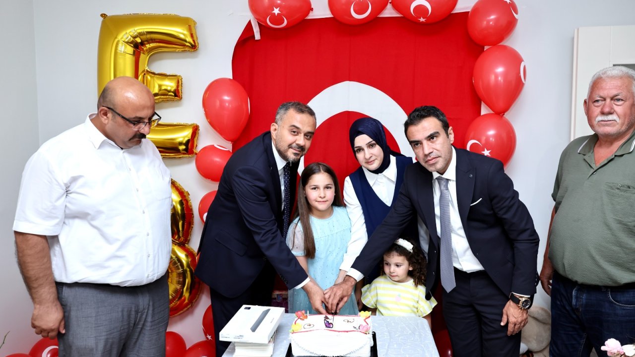 Başkan Toptaş’tan şehit Ahmet Yılmaz’ın kızı Naz’a unutulmaz doğum günü sürprizi