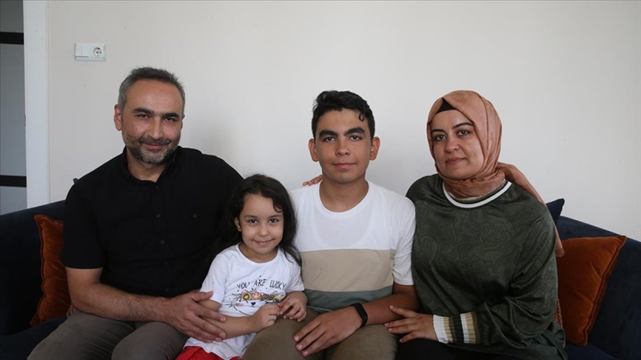 Kahramanmaraş'ta depremzede Efe LGS sınavından 500 tam puan aldı