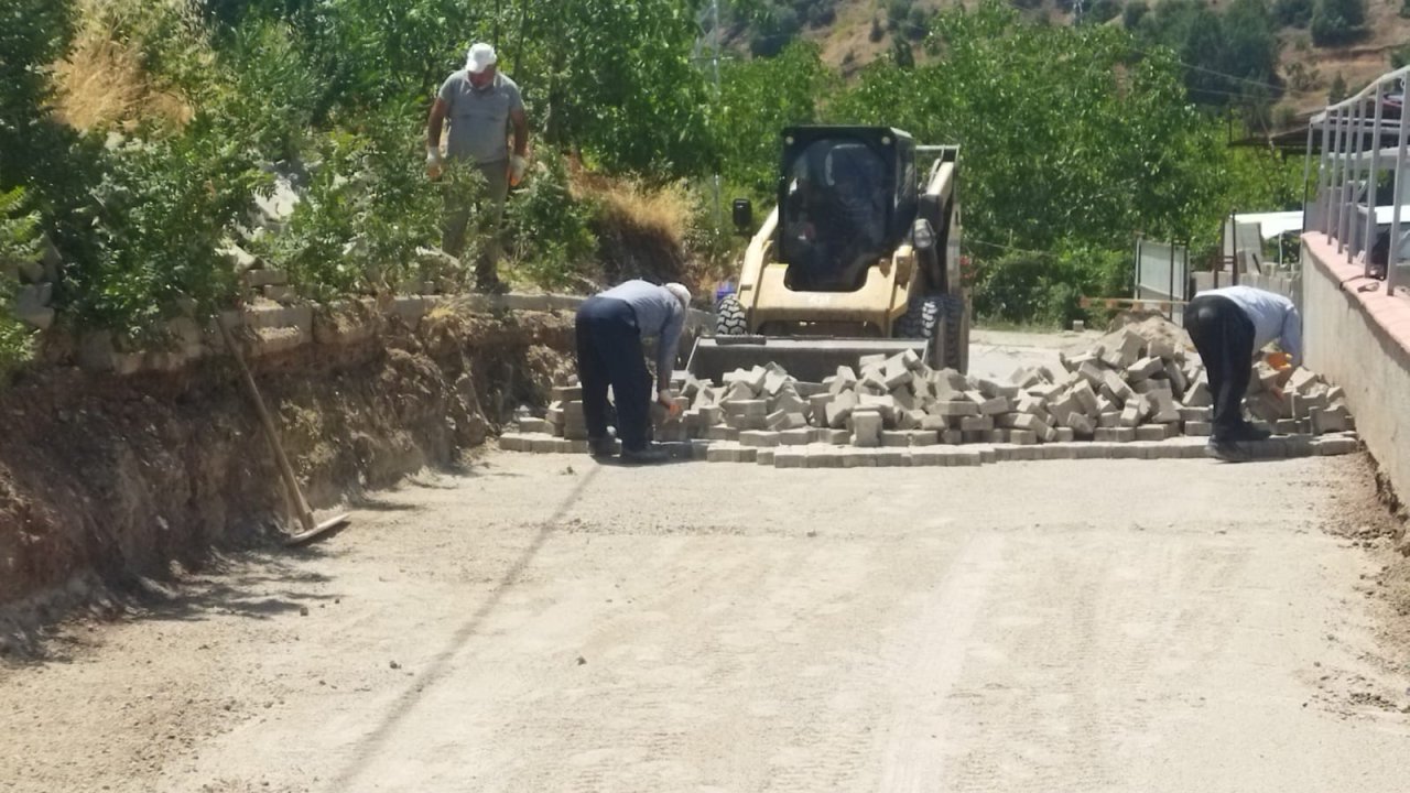 Dulkadiroğlu'da mahalleler için güvenli ve konforlu ulaşım çalışmaları hızla ilerliyor