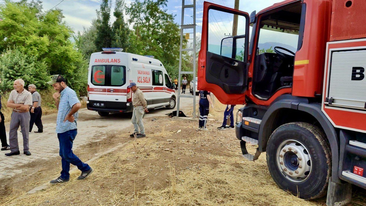 Kahramanmaraş'ta elektrik direğinde akıma kapılan bir kişi hayatını kaybetti