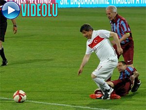 Siyasiler'i yeşil sahada hiç böyle görmediniz!