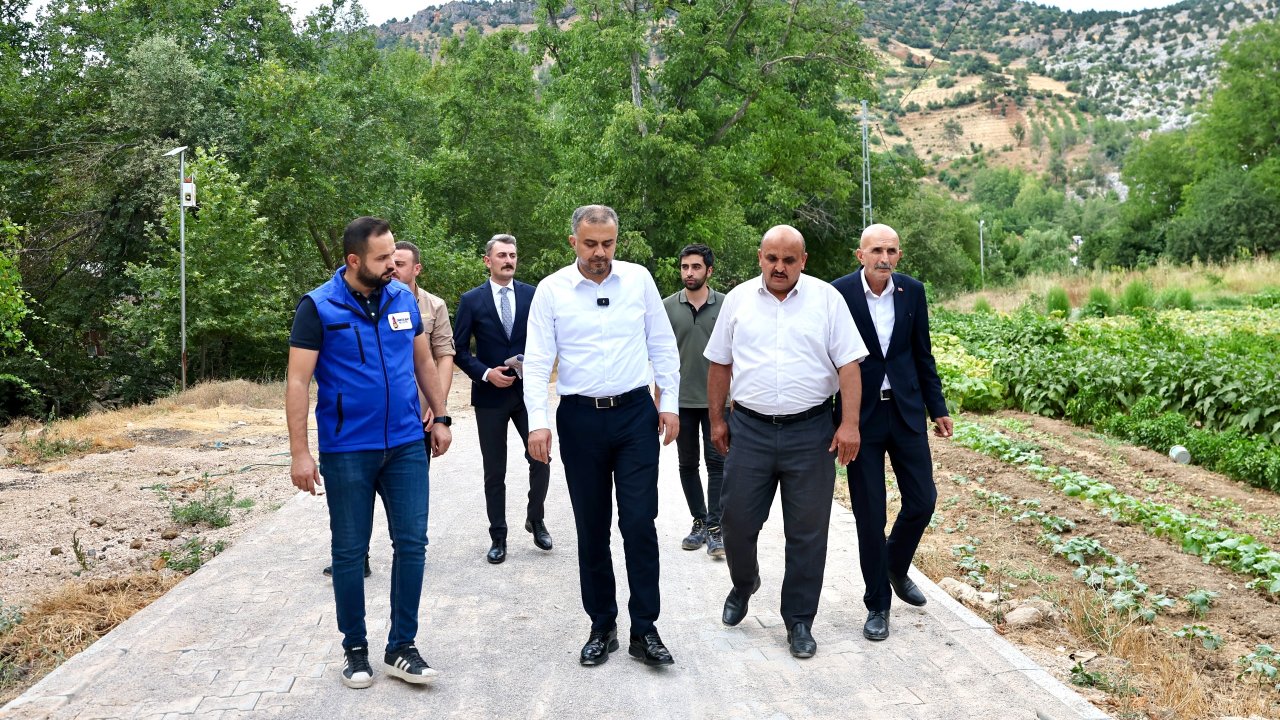 Onikişubat Belediyesi, Döngel Mahallesi’nde kilit parke çalışmalarında sona geldi