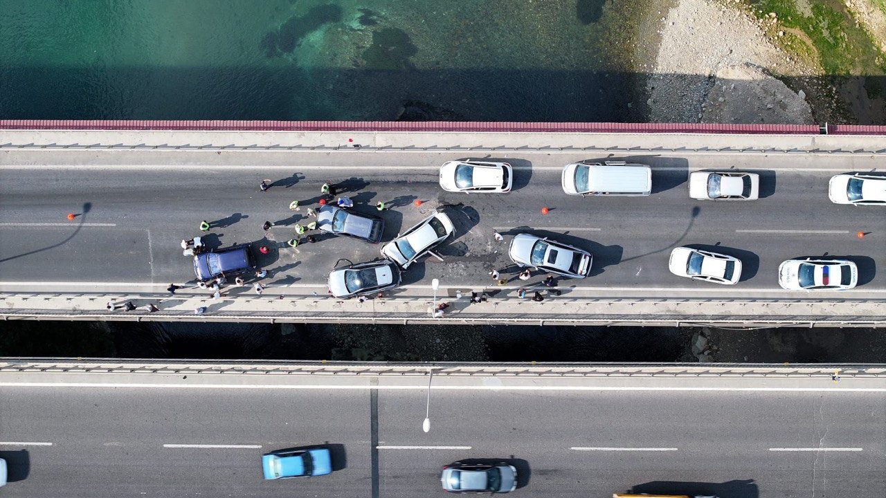 Kahramanmaraş'ta 9 aracın karıştığı zincirleme trafik kazası