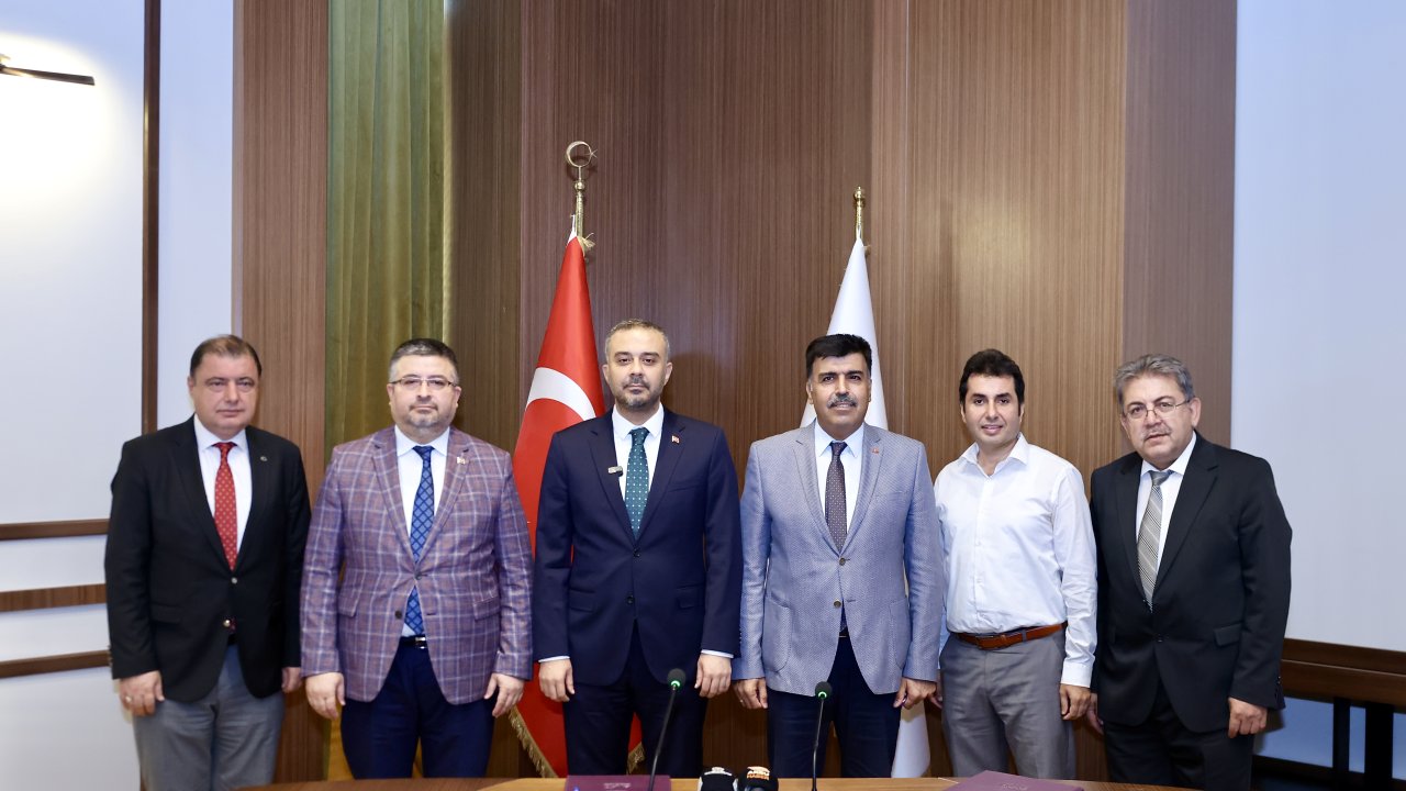 Başkan Toptaş’tan üniversite hayali kuran gençlere dev müjde