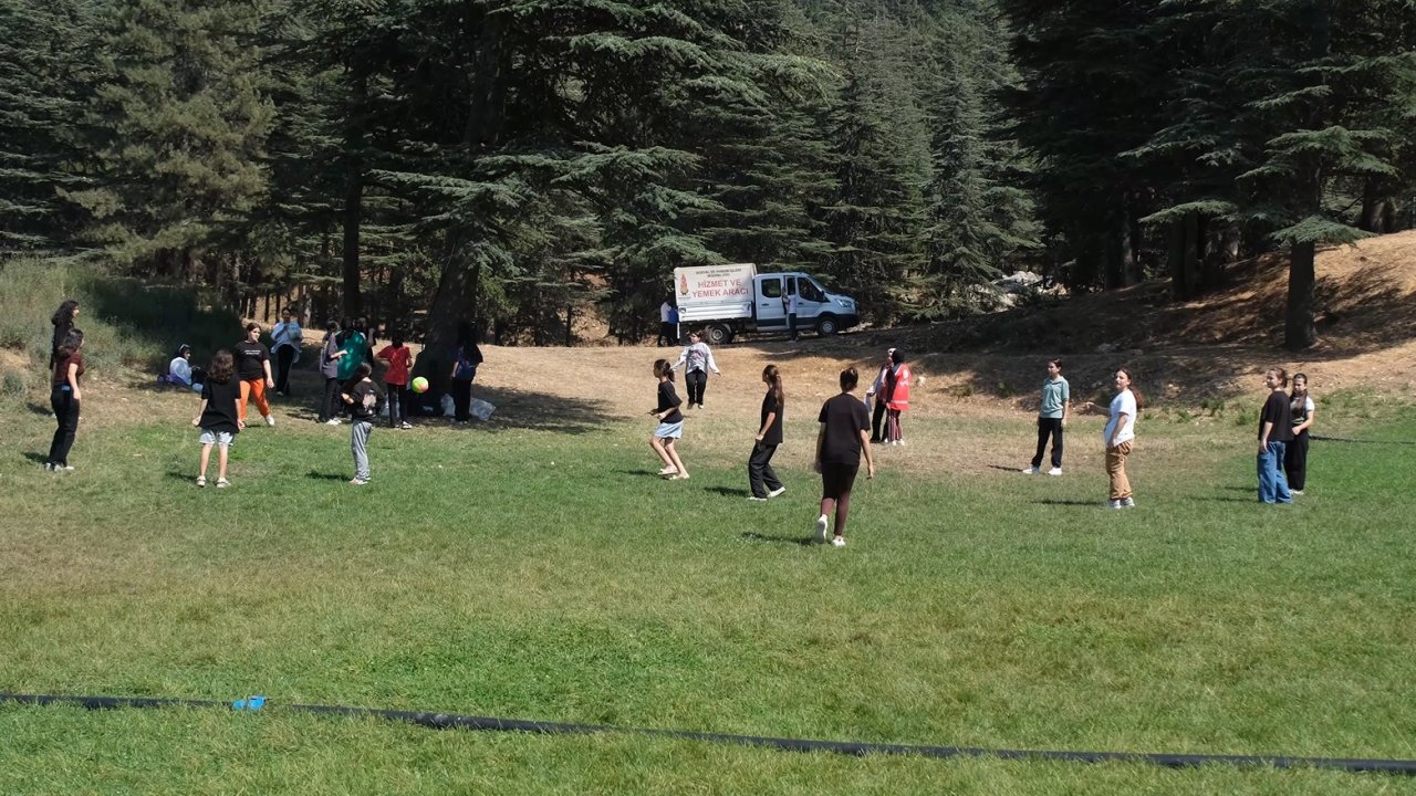 Onikişubat Belediyesi’nden 28 genç kıza anlamlı gezi programı