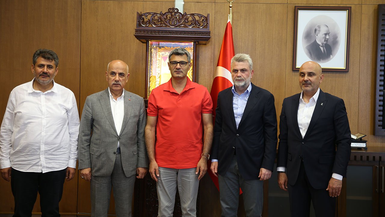 Olimpiyat ikincisi Yusuf Dikeç, memleketi Kahramanmaraş'ta ziyaretlerde bulundu