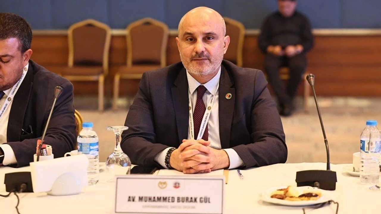 AK Parti Kahramanmaraş’ta 4 ilçe başkanı görevden ayrıldı! Başkan Gül açıklamada bulundu