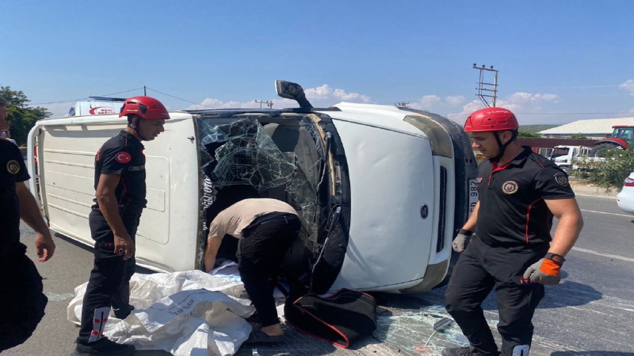 Kahramanmaraş’ta hafif ticari araç yan yattı