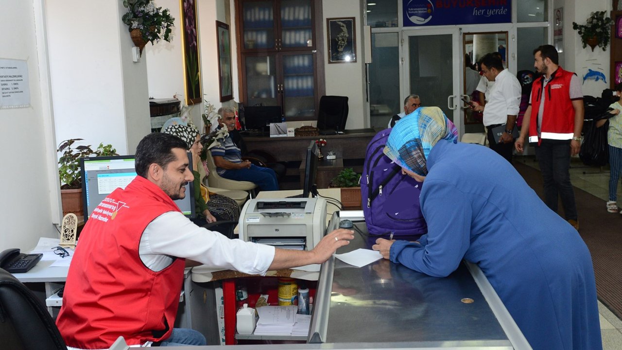 Kahramanmaraş Büyükşehir’den öğrencilere kırtasiye desteği