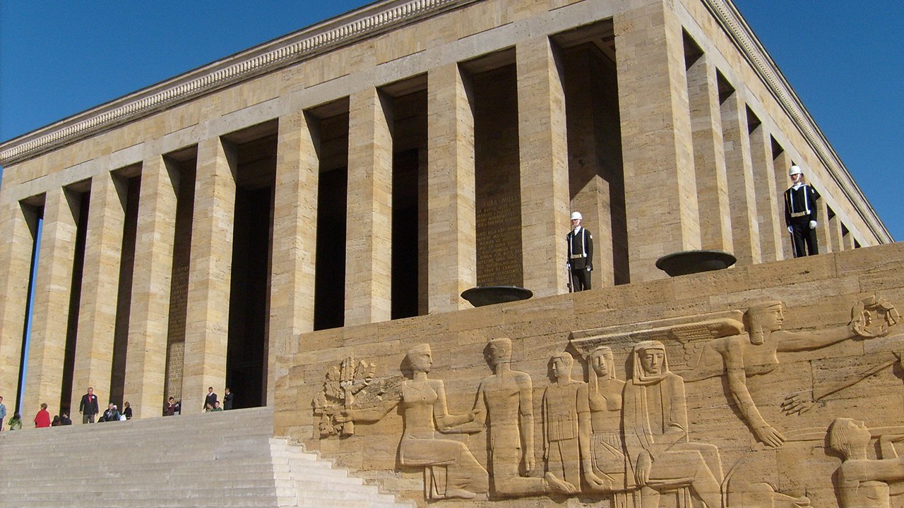 Rüyada Anıt görmek ne anlama gelir?