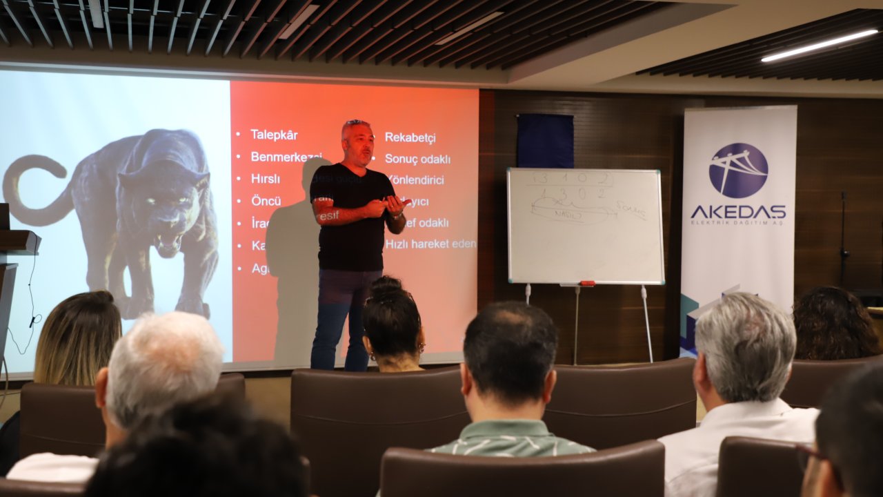 Akedaş Elektrik Dağıtım A.Ş. çalışanlarının gelişimine yönelik kurum içi eğitimlere devam ediyor