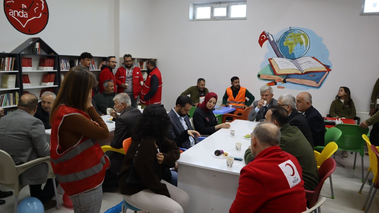 Kahramanmaraş'ta depremde ölen çocukları adına kütüphane kurdular