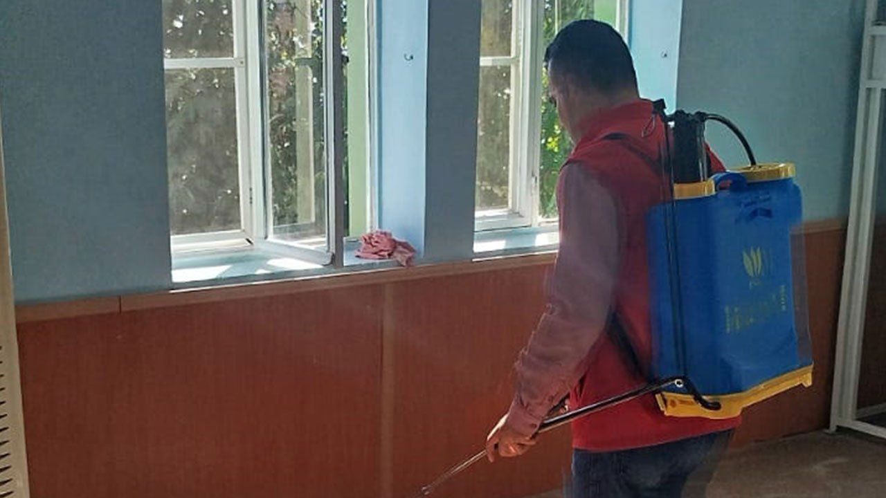 Onikişubat Belediyesi’nden camilerde temizlik ve dezenfekte çalışması