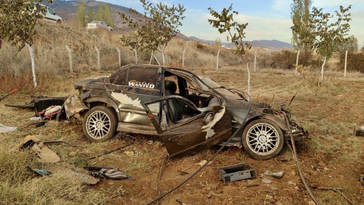 Göksun’da otomobil takla attı: 2 yaralı