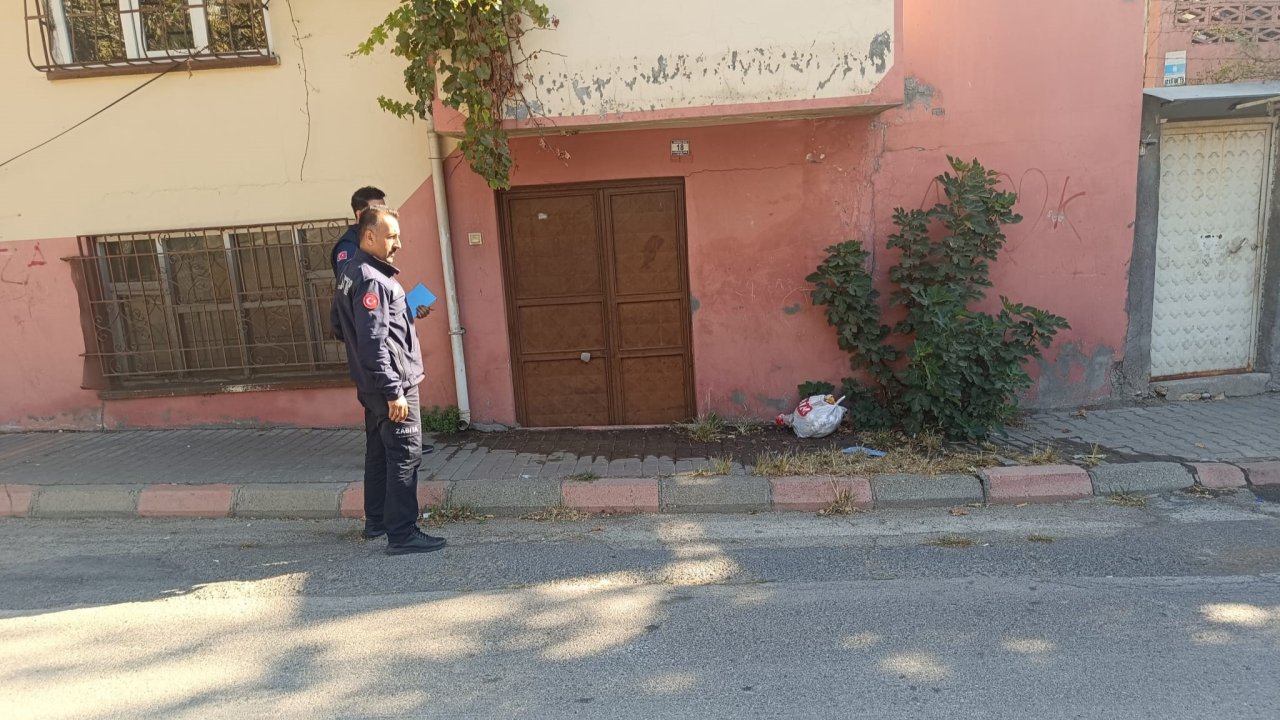 Büyükşehir Zabıtası, vatandaşları tek tek uyarıyor