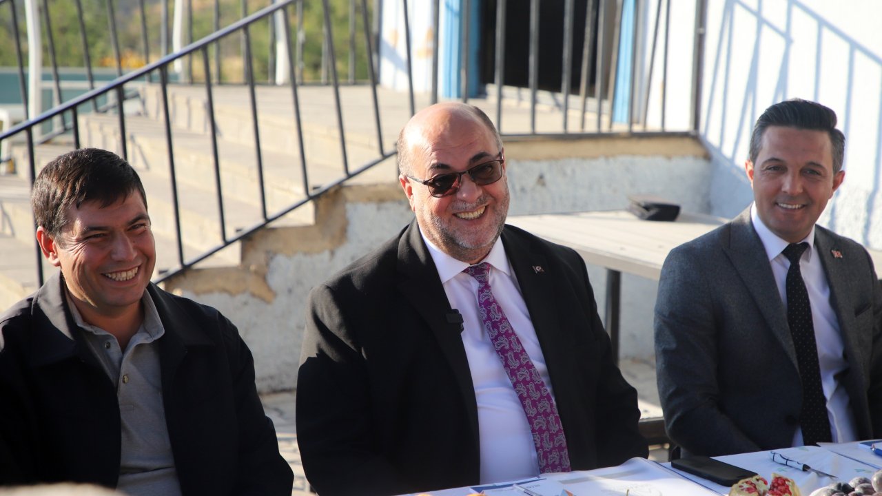 Dulkadiroğlu Belediyesi, mahalle toplantılarına Akyar'da devam etti