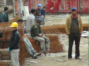 Kahramanmaraşlı işçiler Cezayir'de mahsur kaldı!