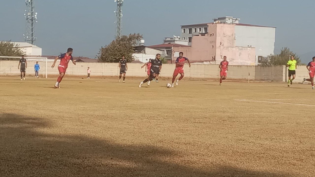 Kahramanmaraş İstiklalspor - Niğde Belediyespor maçında gol sesi çıkmadı