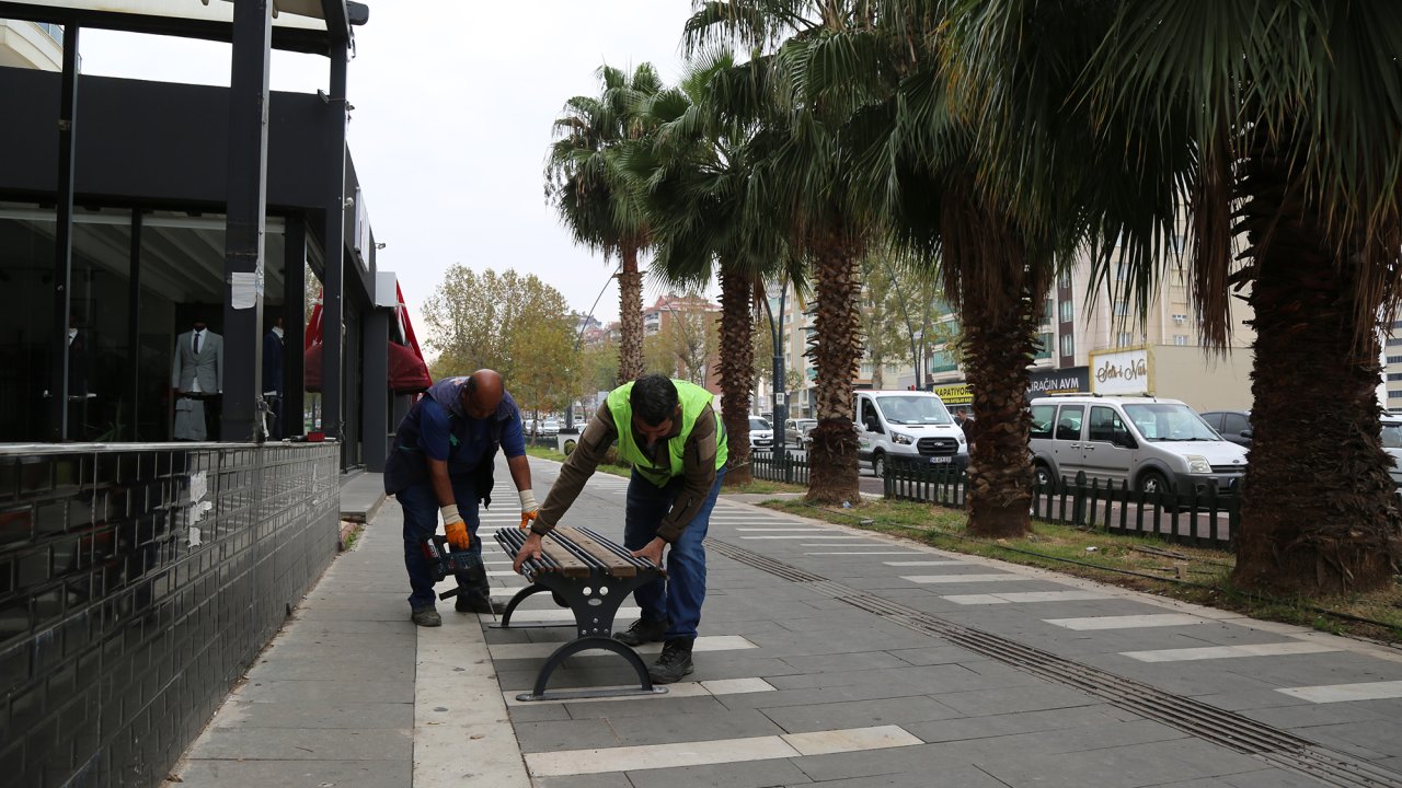 Kahramanmaraş'ta Binevler’e yeni şehir mobilyaları kuruluyor
