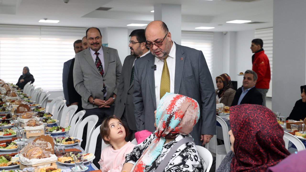 Başkan Akpınar, Engelliler Günü nedeniyle engelli vatandaşlarla bir araya geldi