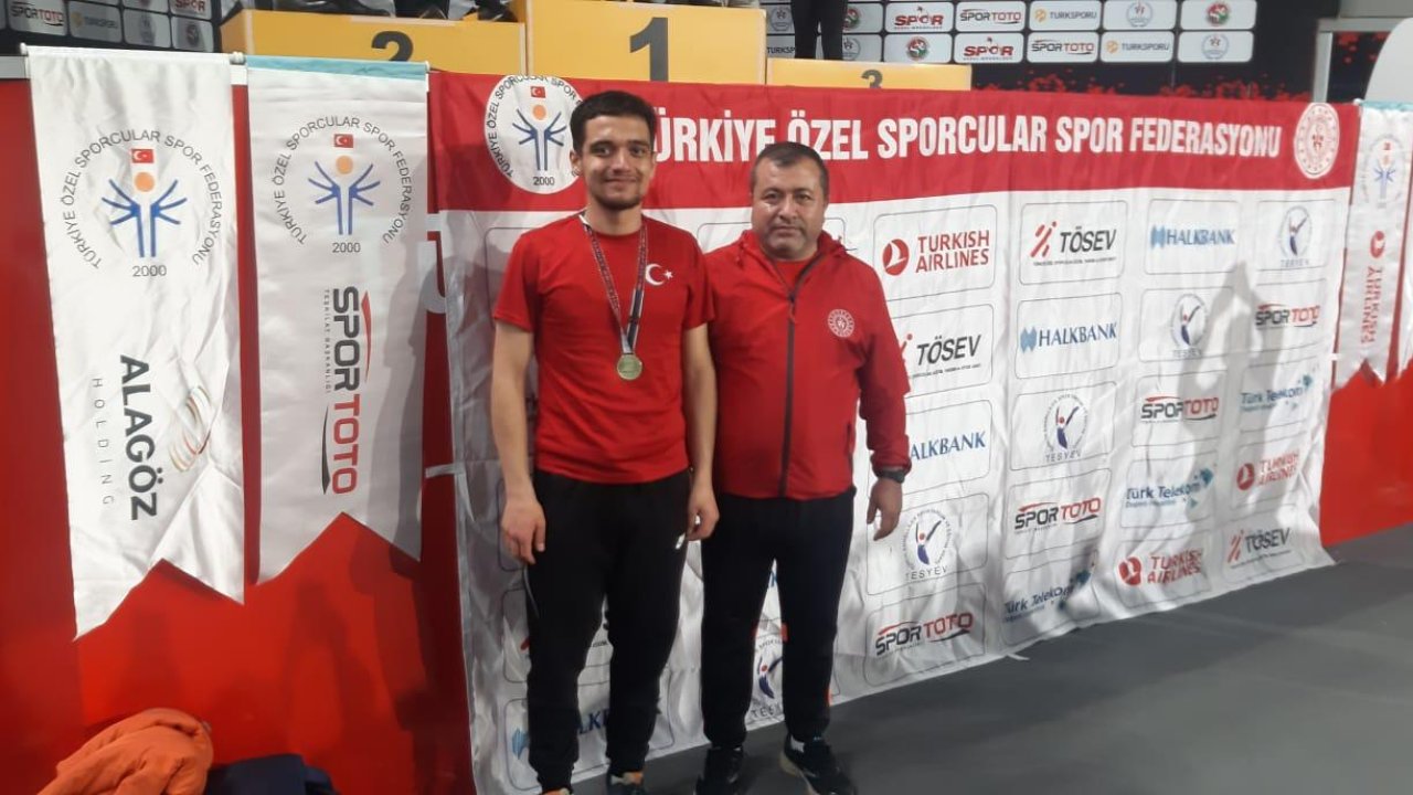 Kahramanmaraşlı Mehmet Arda Büyükdereli, Türkiye şampiyonu oldu