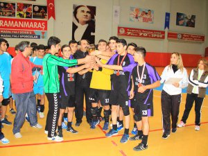 Hentbol'da şampiyonlar belli oldu