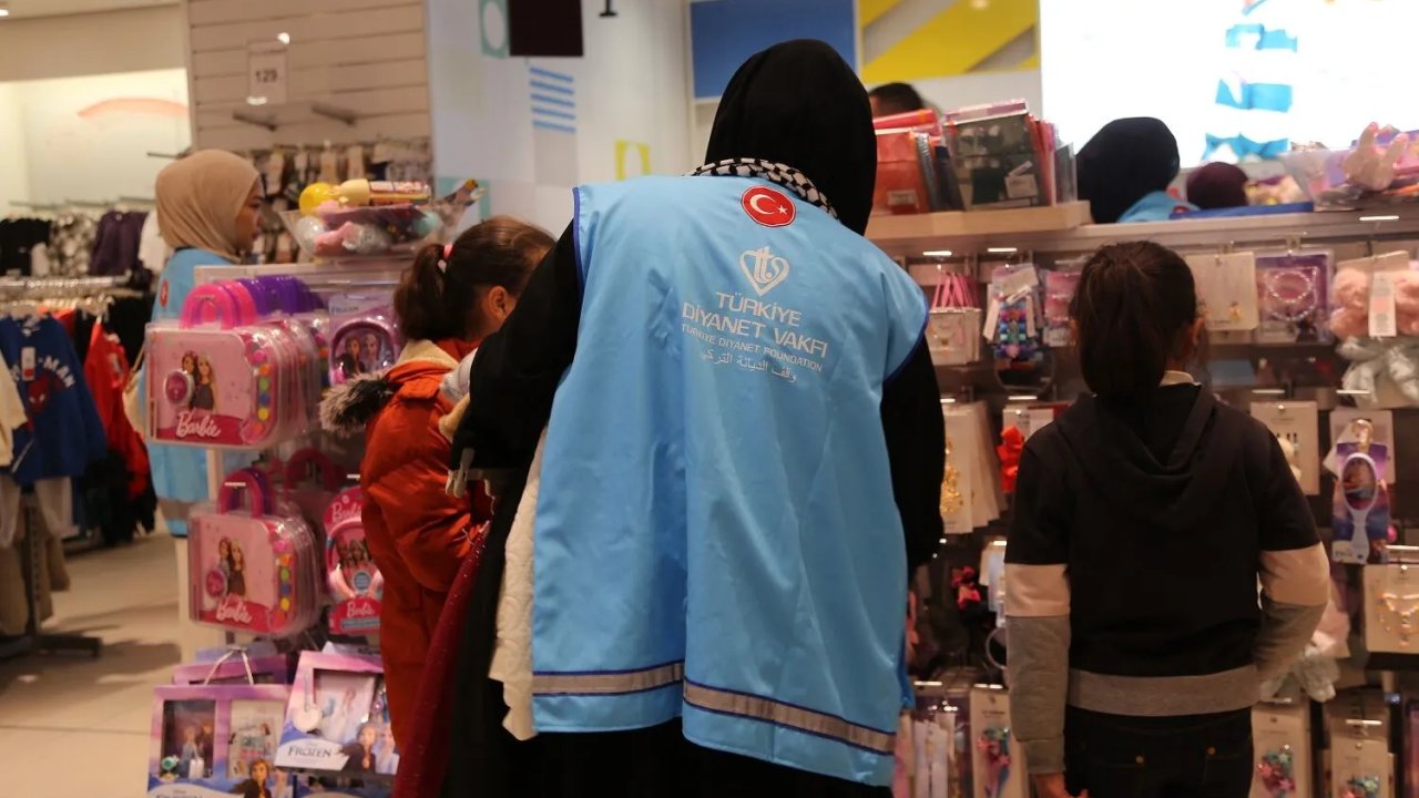 Türkiye Diyanet Vakfı, Kahramanmaraş'ta 62 yetim çocuğu sevindirdi