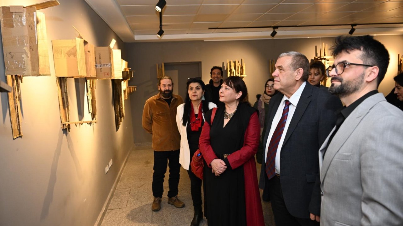 Kahramanmaraş’ta atık kartonlar sanata dönüştü