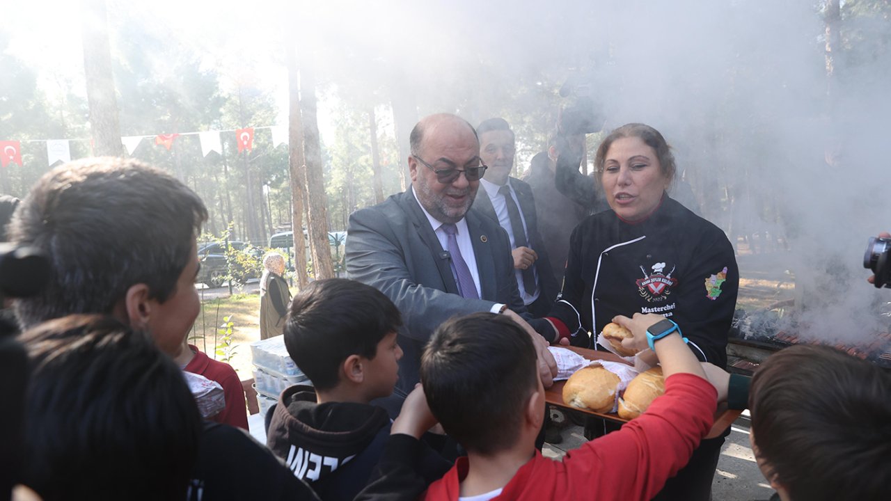 Dulkadiroğlu Belediyesi olarak depremzede çocuklarımıza umut olmaya devam ediyoruz
