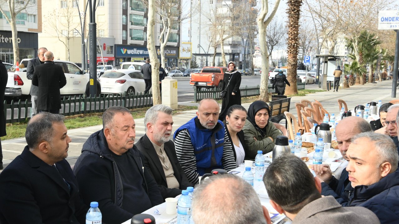 Başkan Görgel, Binevler’de esnaflarla buluştu