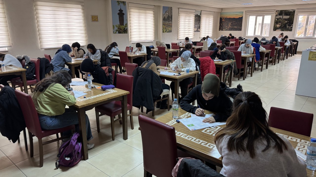 Kahramanmaraş Büyükşehir, üniversite adaylarına tam desteğini sürdürüyor