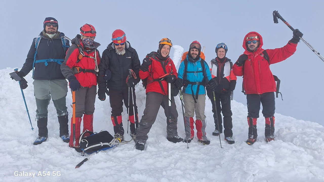 Kahramanmaraşlı dağcılardan “Hasan Dağına” kış tırmanışı
